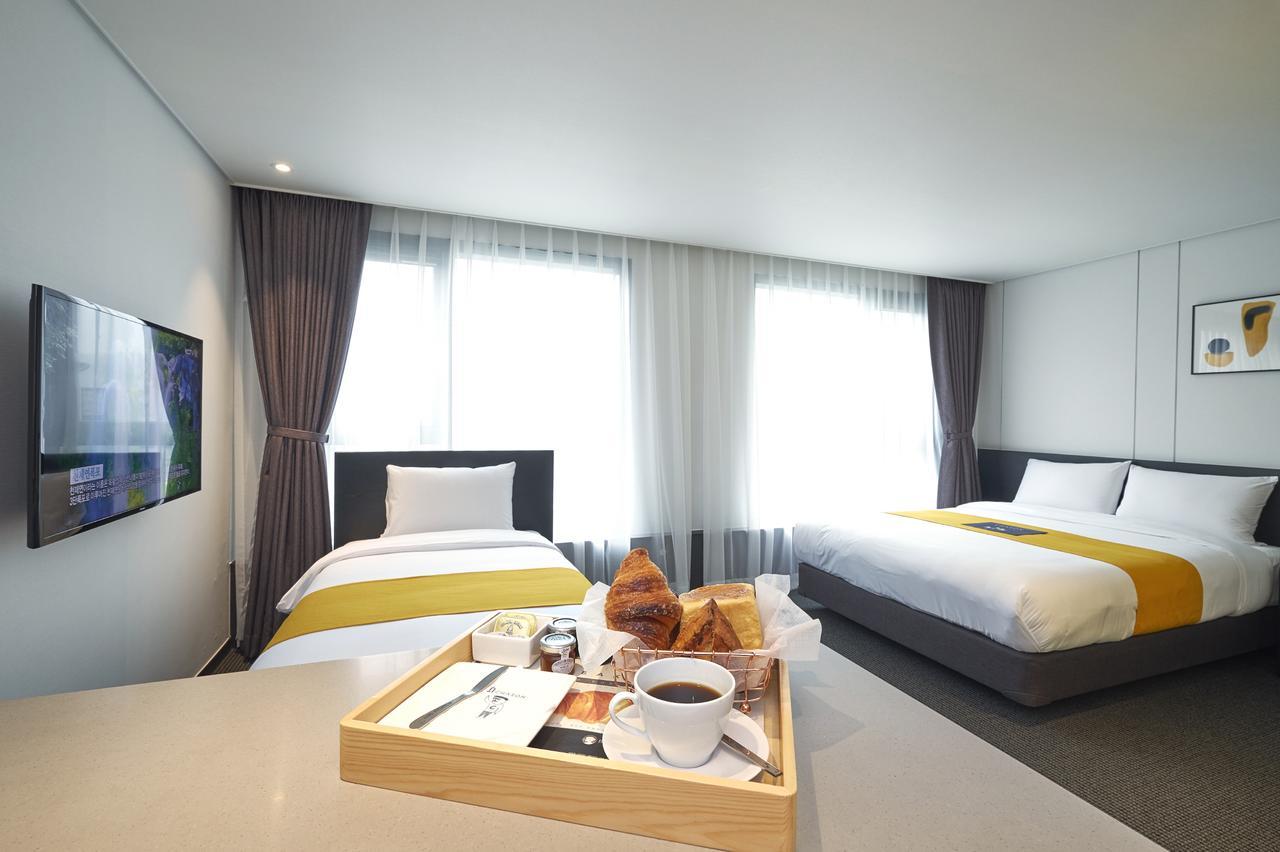 Chason Hotel The Smile Σεογκουίπο Εξωτερικό φωτογραφία